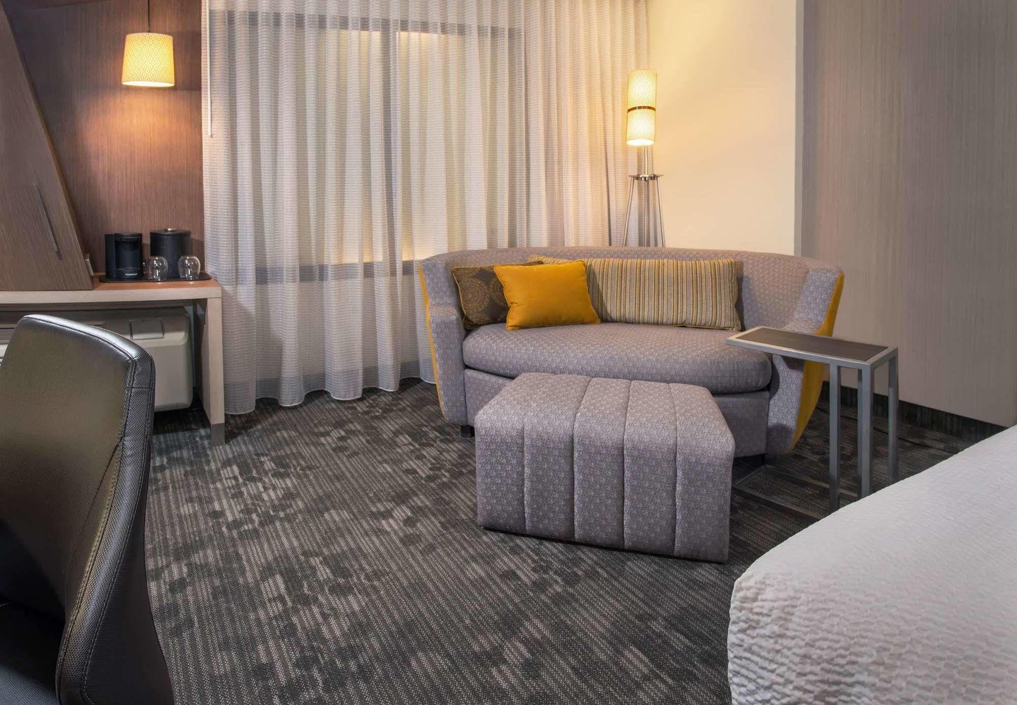 Courtyard By Marriott El Paso East/I-10 Otel Dış mekan fotoğraf